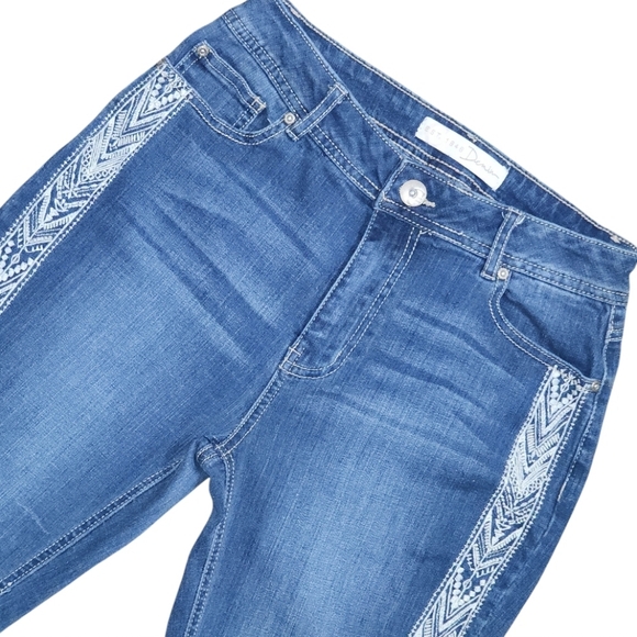 Est 1946 Denim Classic Skinny Size 6 Hi-Waisted Embroderied Mom Jeans Cozycore - Picture 5 of 7